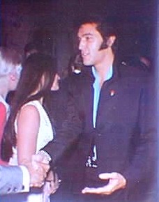 Elvis Presley - unknown Handshake