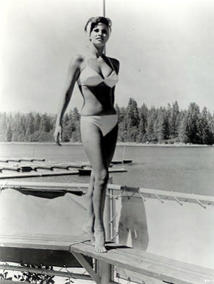 Raquel Welch - Badeatmosphäre